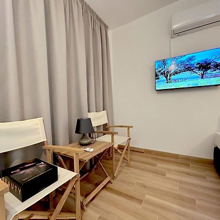 Queen Regina Suites By Platform 357 Nicosia Buitenkant foto