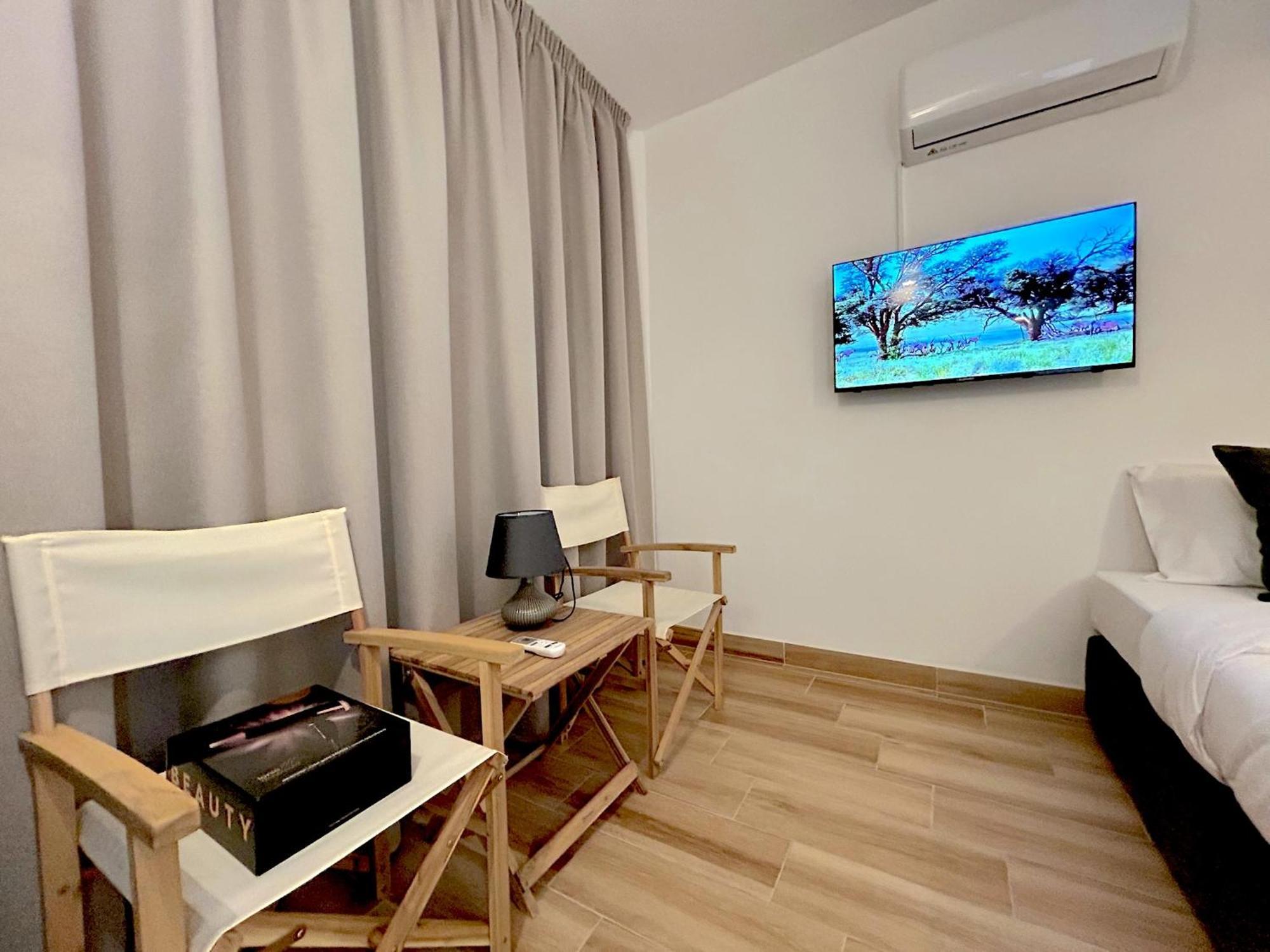 Queen Regina Suites By Platform 357 Nicosia Buitenkant foto