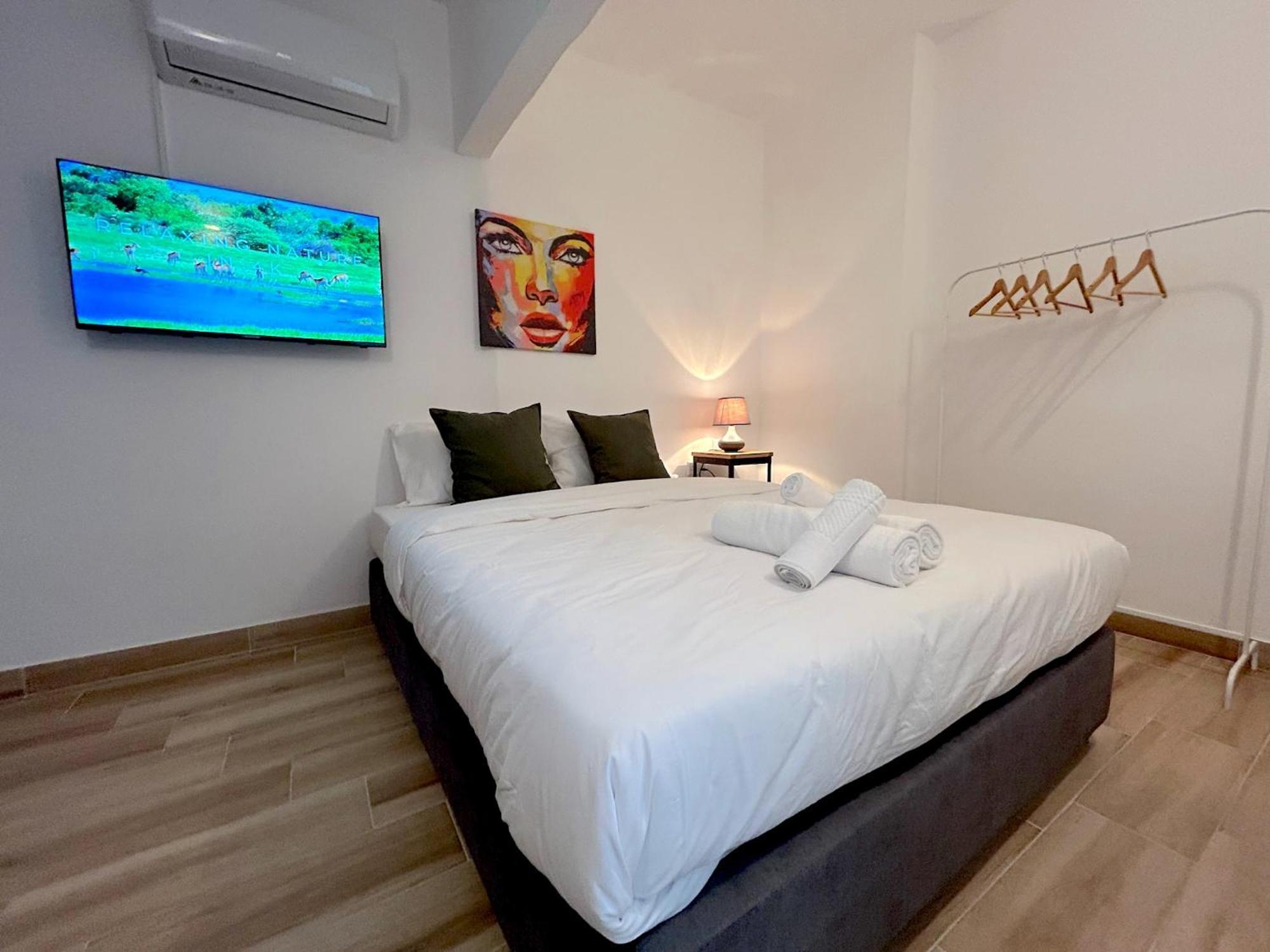 Queen Regina Suites By Platform 357 Nicosia Buitenkant foto