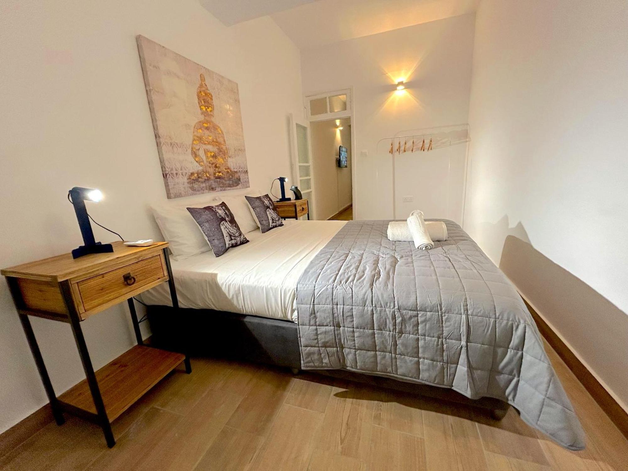 Queen Regina Suites By Platform 357 Nicosia Buitenkant foto