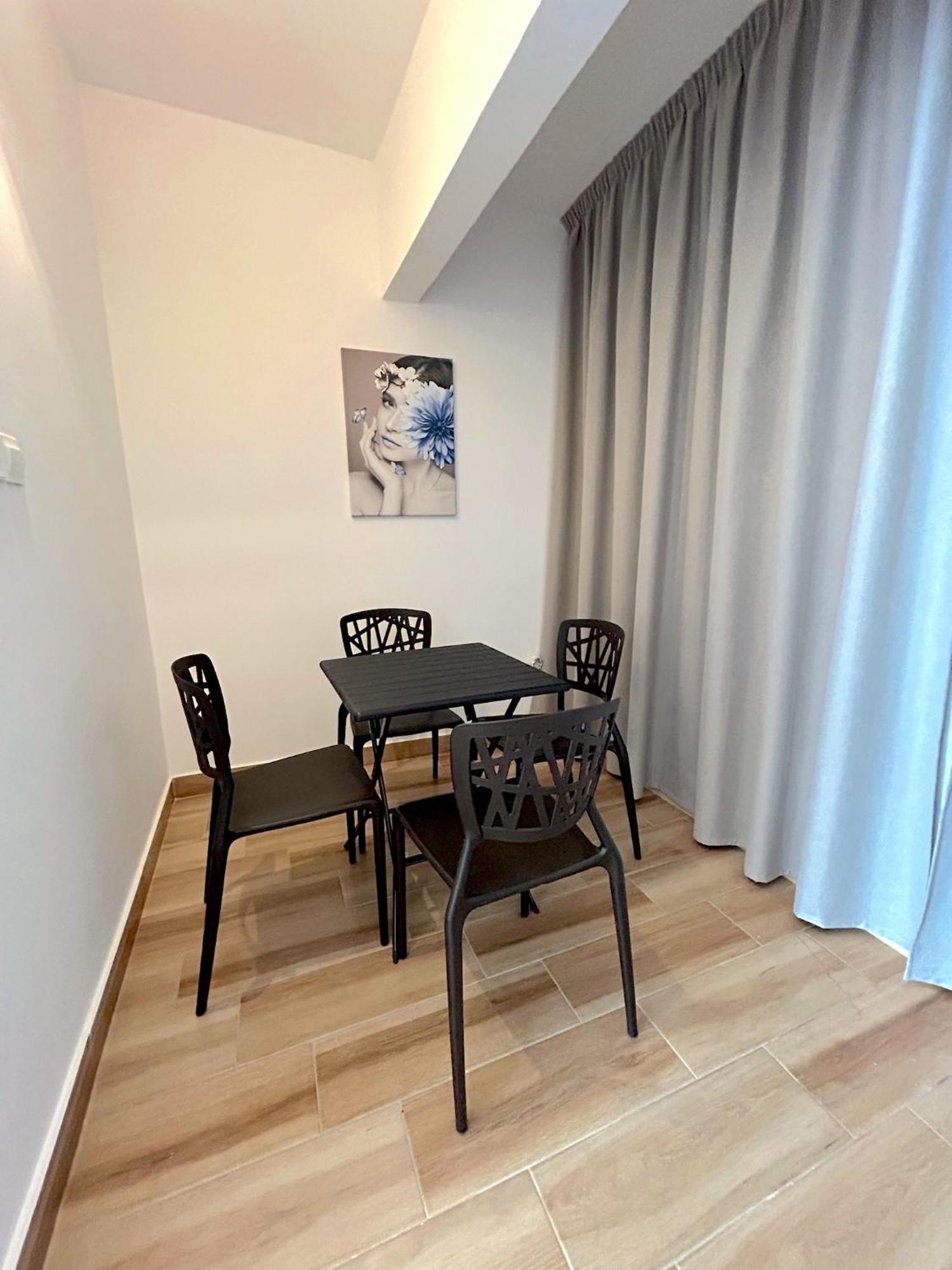 Queen Regina Suites By Platform 357 Nicosia Buitenkant foto