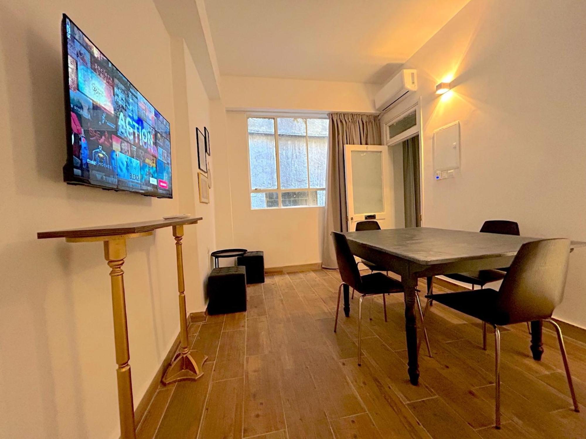 Queen Regina Suites By Platform 357 Nicosia Buitenkant foto