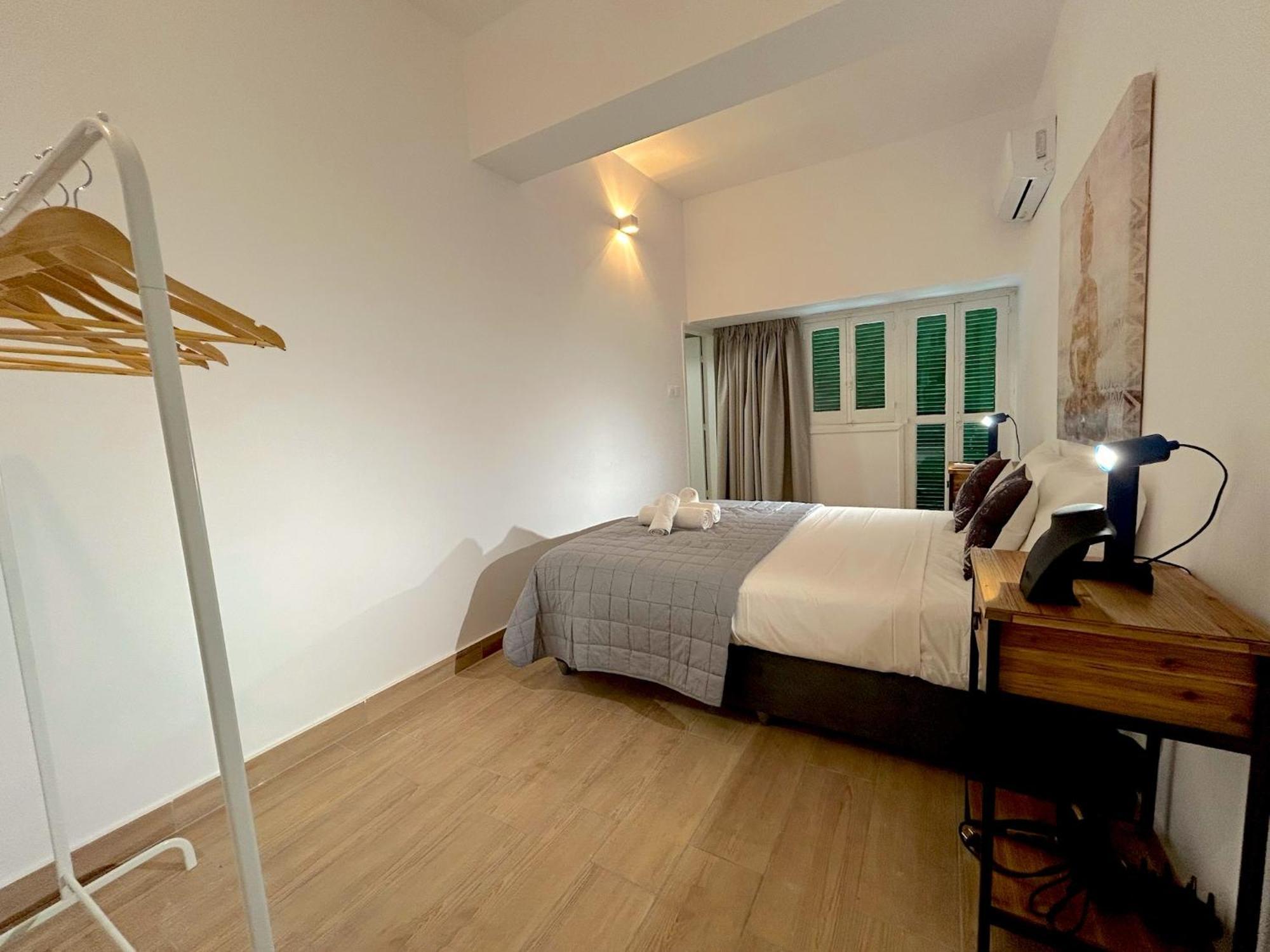 Queen Regina Suites By Platform 357 Nicosia Buitenkant foto