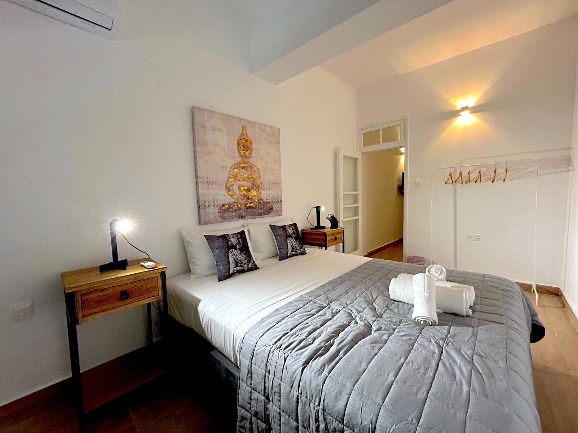 Queen Regina Suites By Platform 357 Nicosia Buitenkant foto