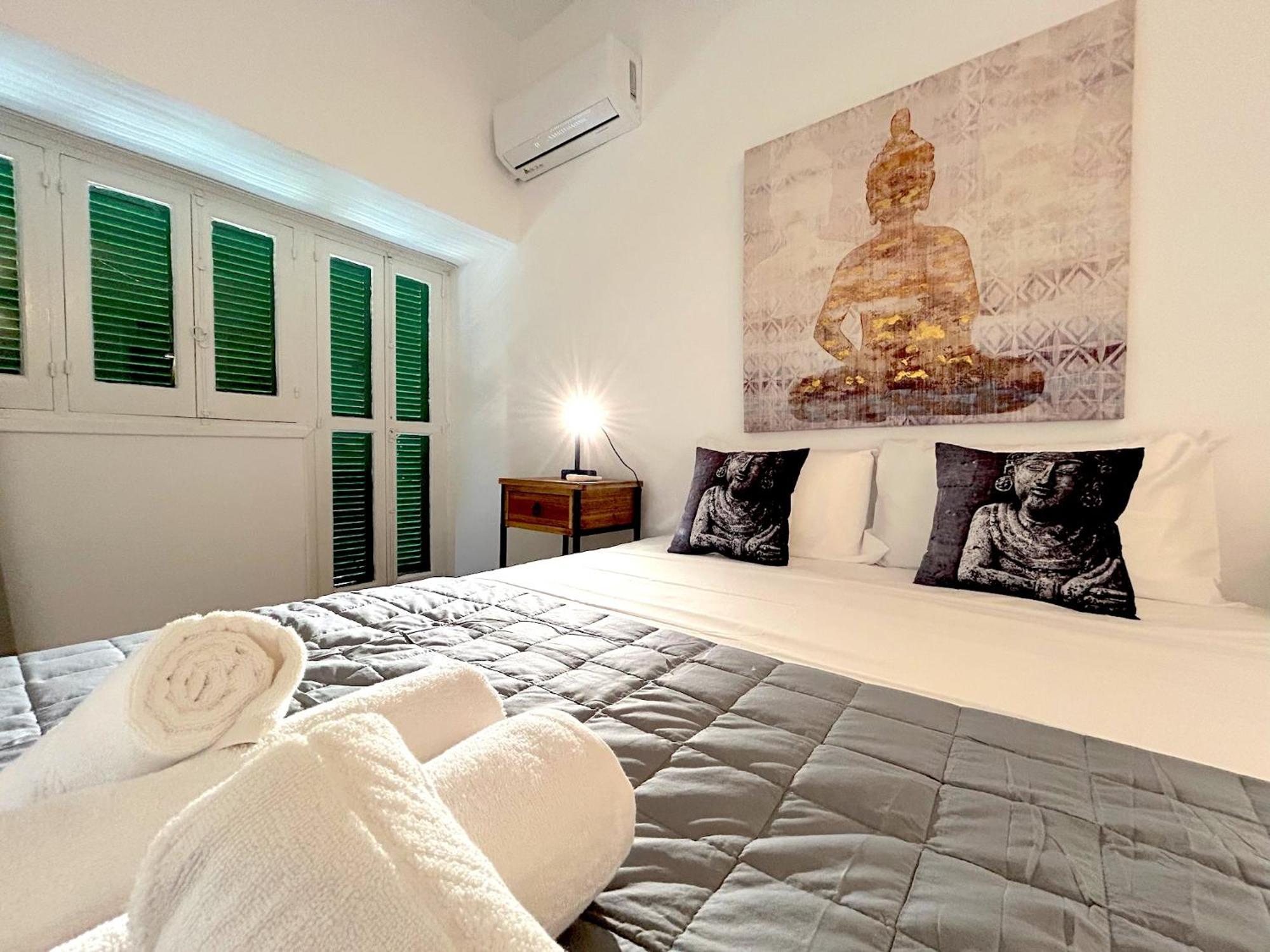 Queen Regina Suites By Platform 357 Nicosia Buitenkant foto