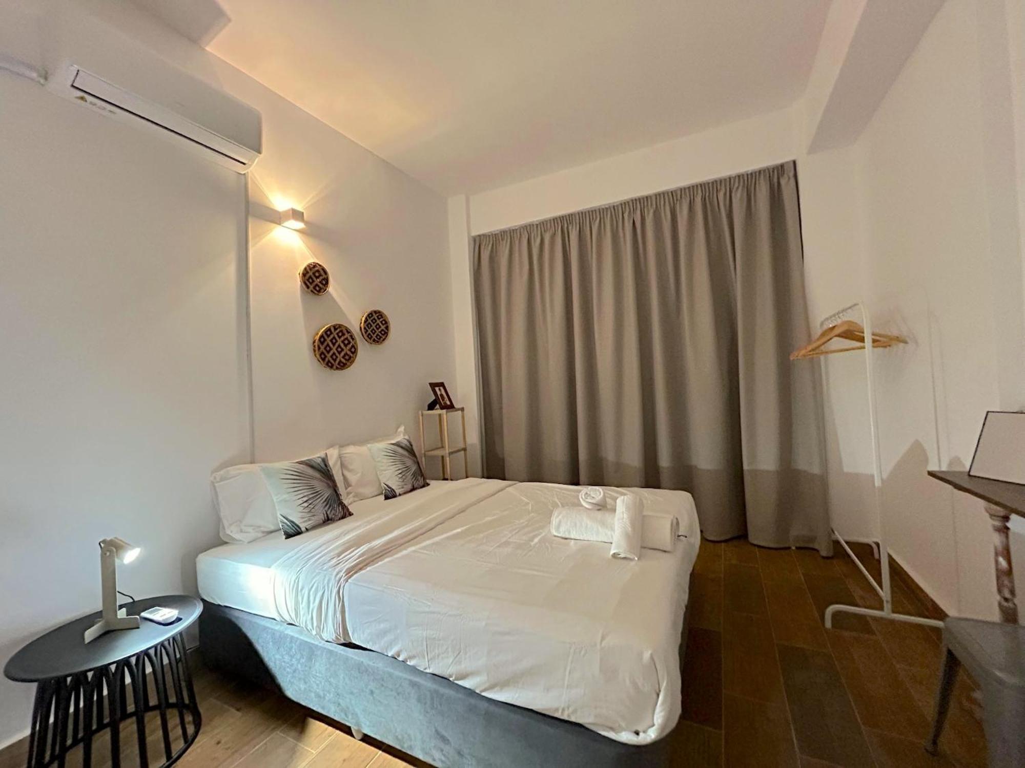 Queen Regina Suites By Platform 357 Nicosia Buitenkant foto