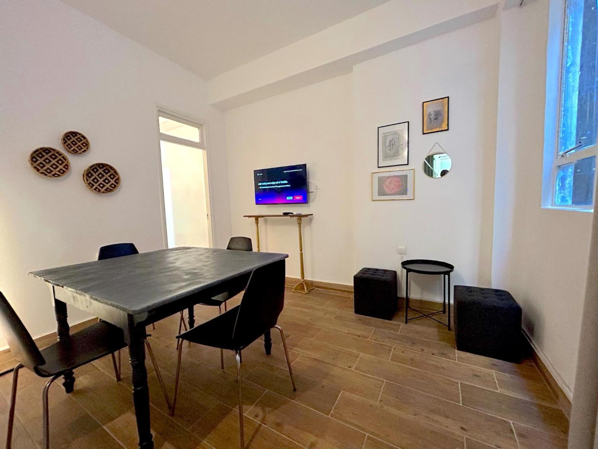 Queen Regina Suites By Platform 357 Nicosia Buitenkant foto