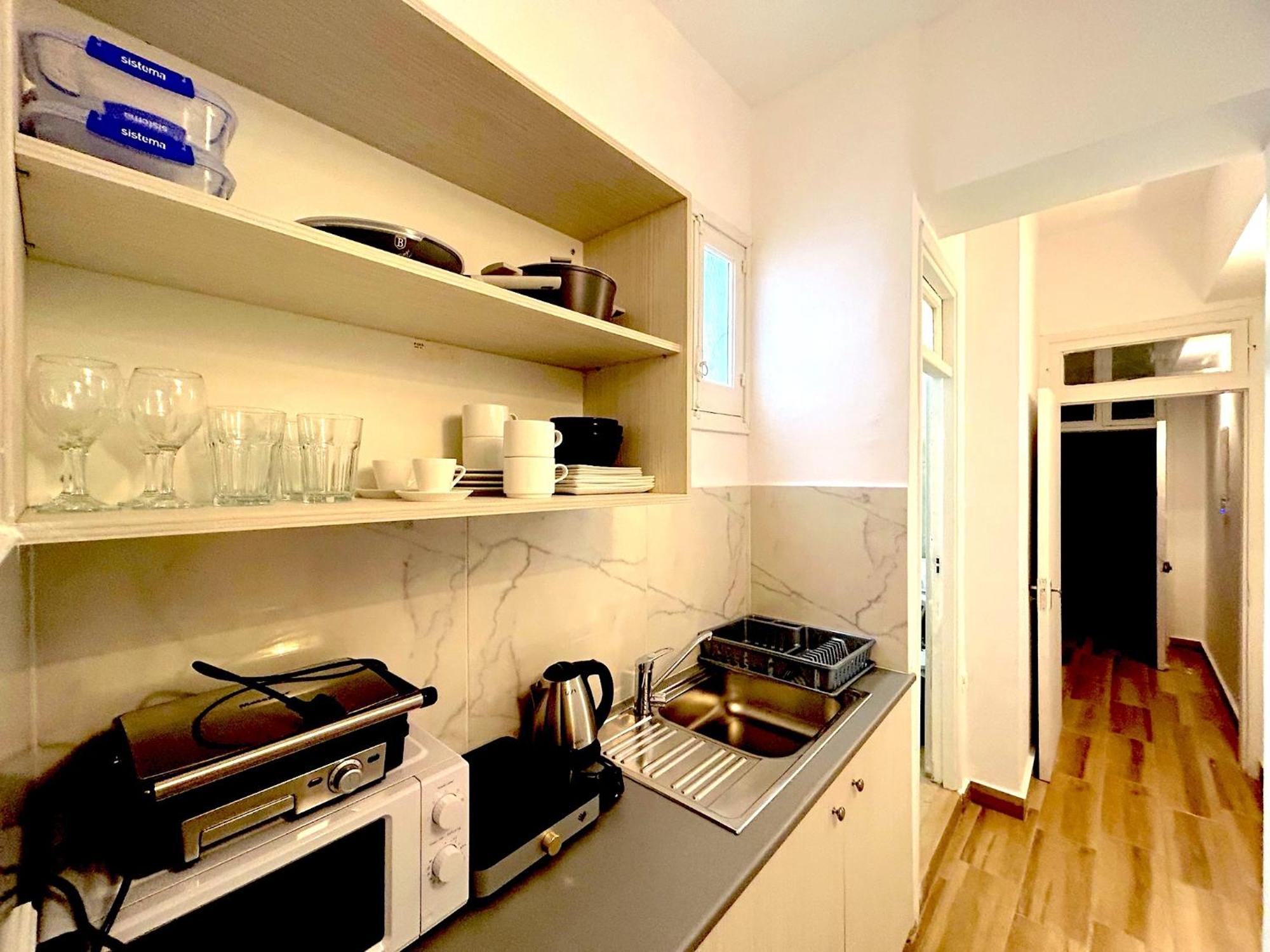 Queen Regina Suites By Platform 357 Nicosia Buitenkant foto