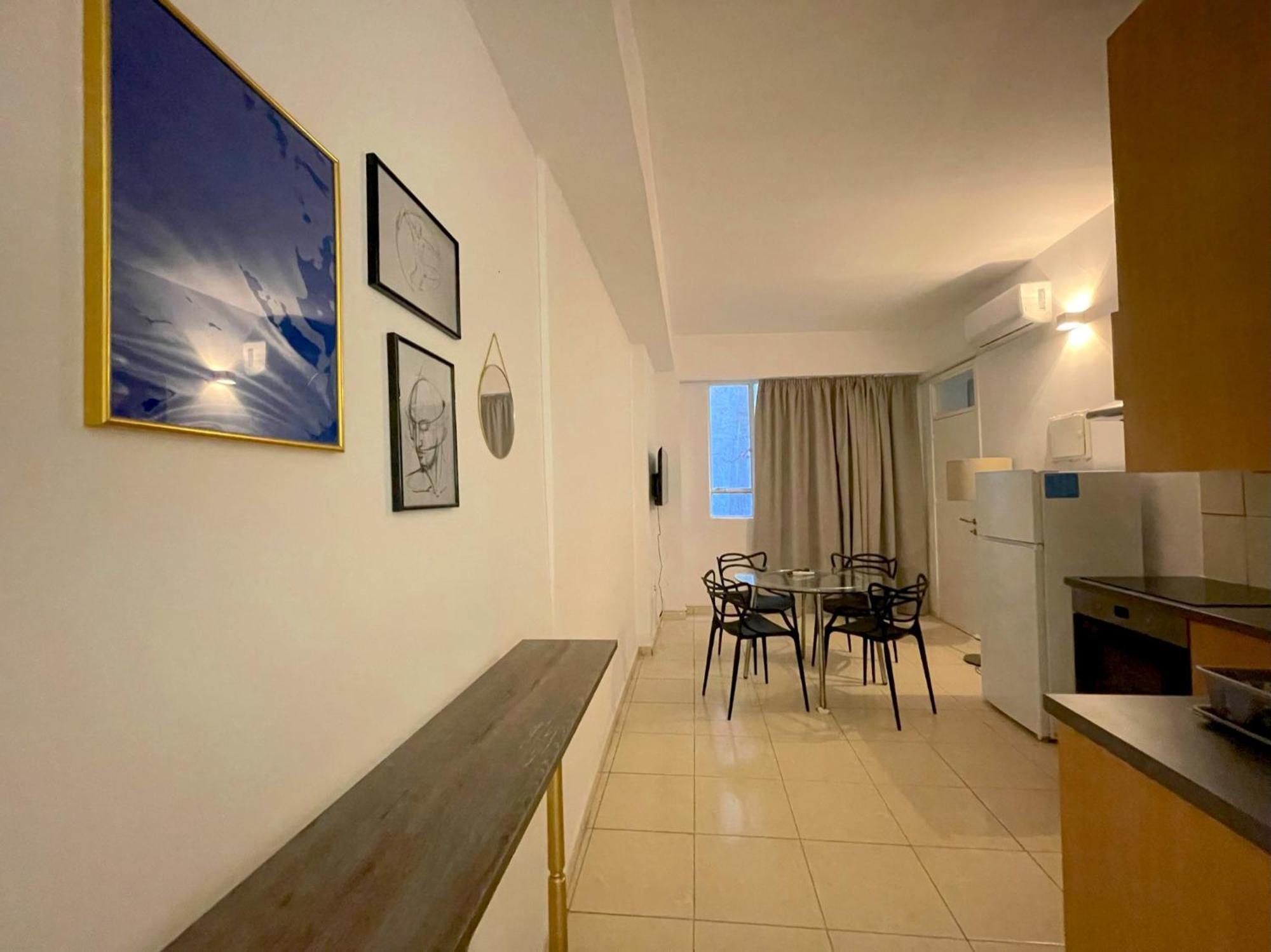Queen Regina Suites By Platform 357 Nicosia Buitenkant foto