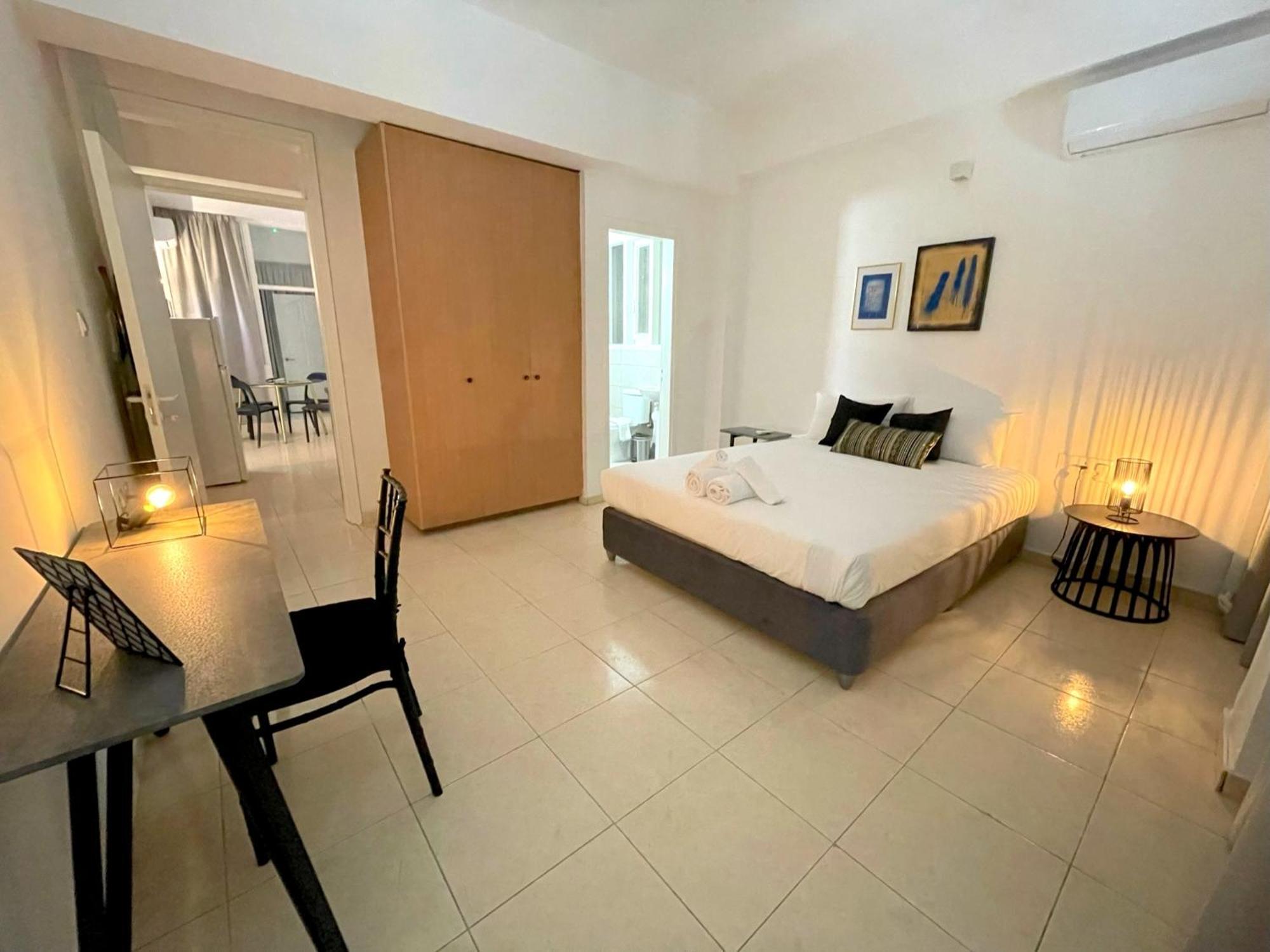 Queen Regina Suites By Platform 357 Nicosia Buitenkant foto