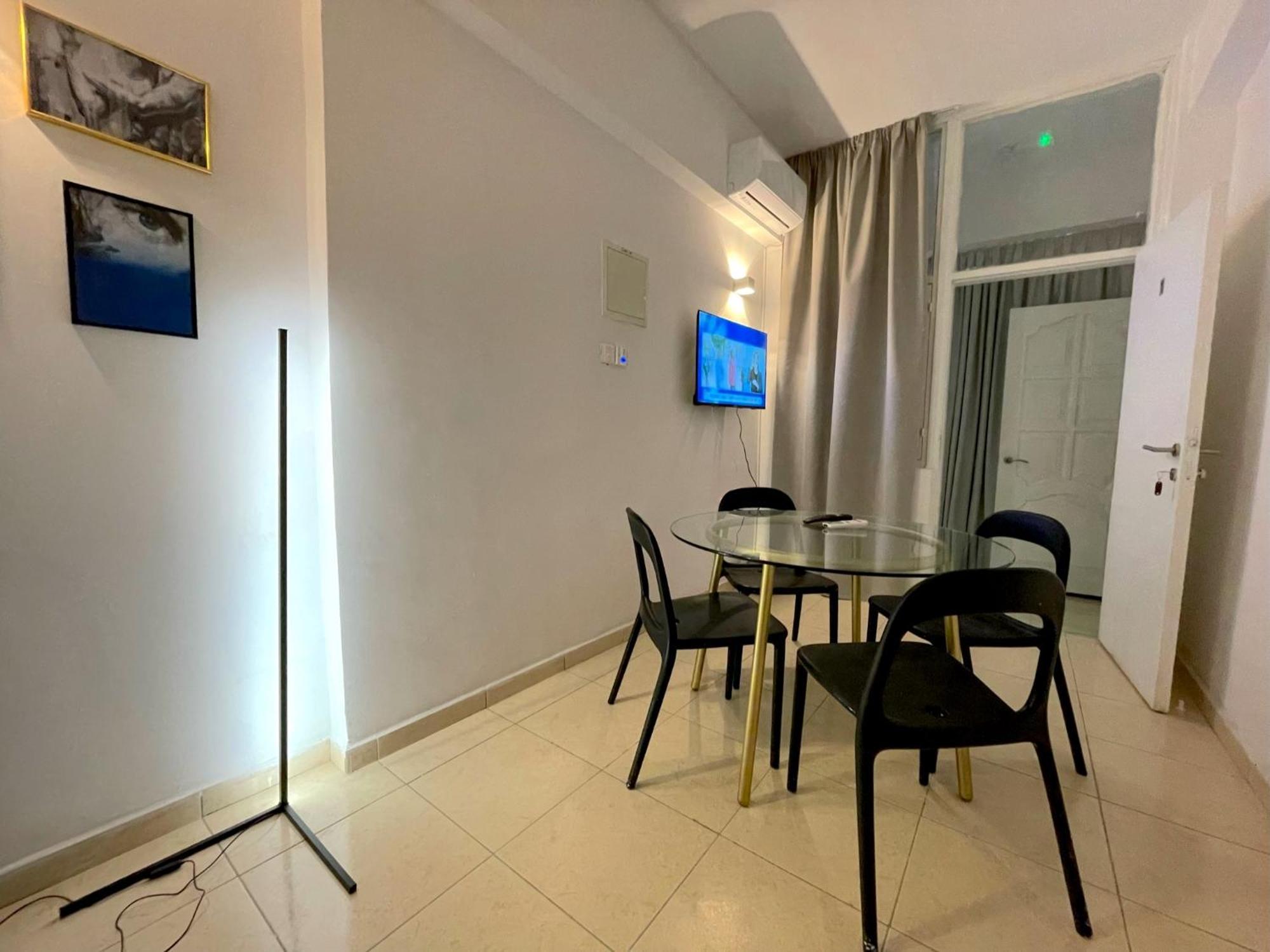 Queen Regina Suites By Platform 357 Nicosia Buitenkant foto