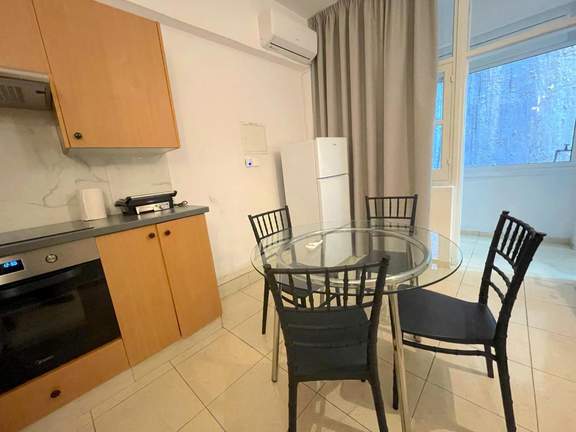 Queen Regina Suites By Platform 357 Nicosia Buitenkant foto
