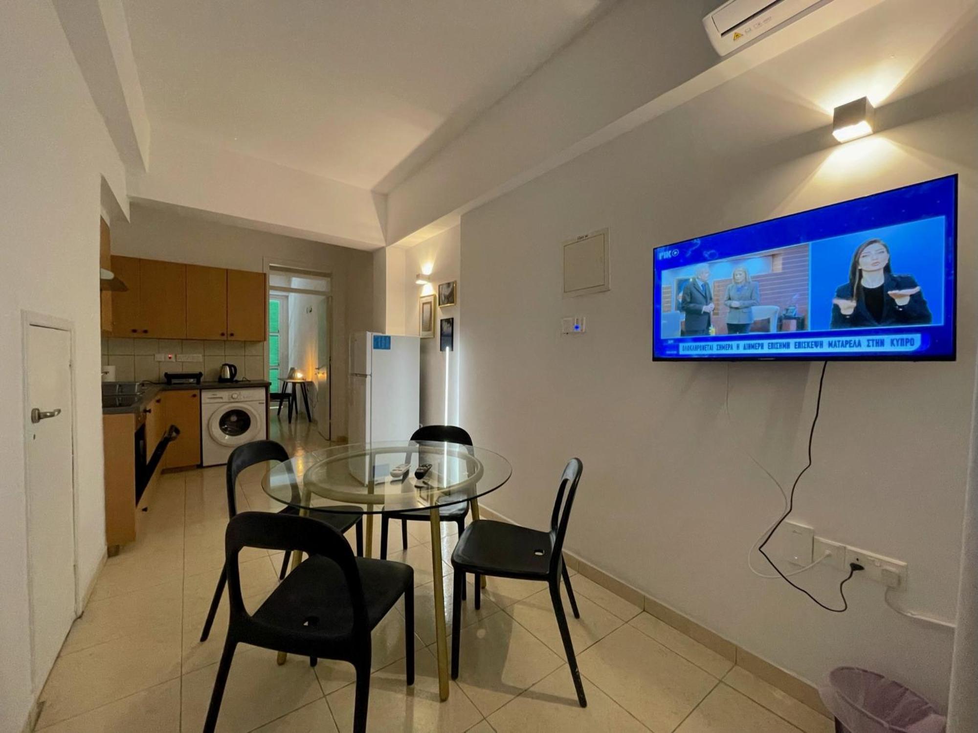 Queen Regina Suites By Platform 357 Nicosia Buitenkant foto