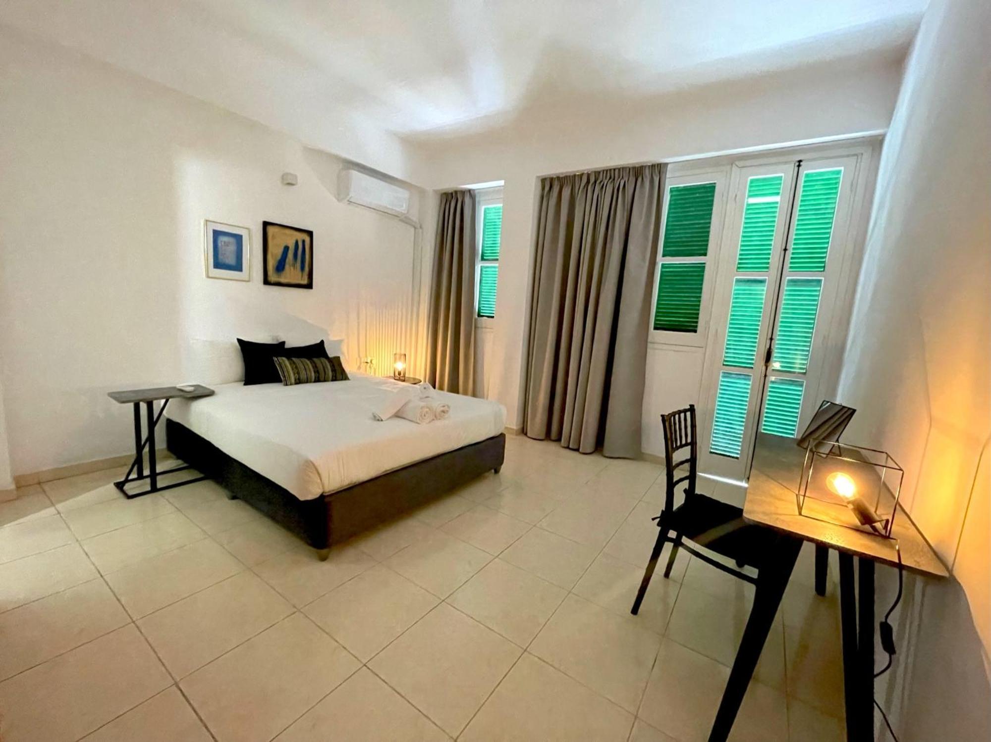 Queen Regina Suites By Platform 357 Nicosia Buitenkant foto